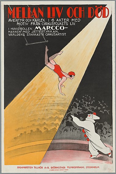 Affisch med illustration av en manege där en kvinna i röd baddräkt och basker svingar sig ner från en trapets mot en clown i vit dräkt. 
